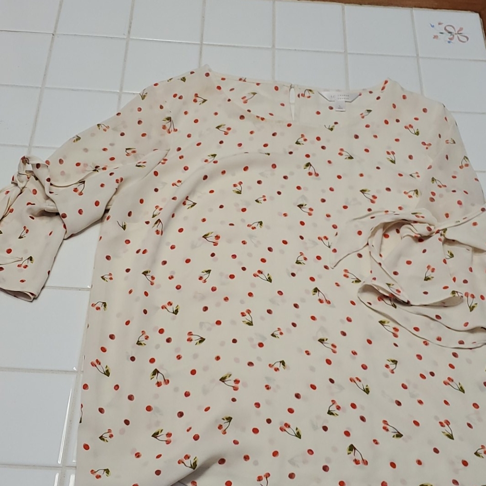 Ladies elbow length blouse